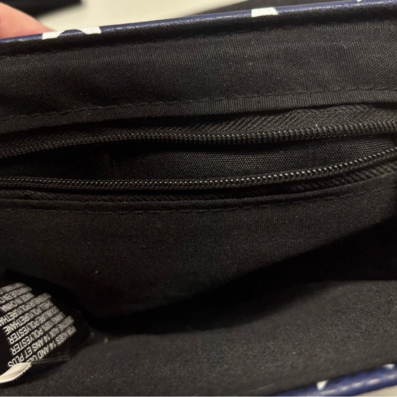 Bioworld DC Comics Wonder Woman Juniors Sidekick crossbody handbag - Picture 5 of 5